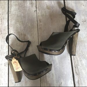 Diesel Yumu Womens Sandals